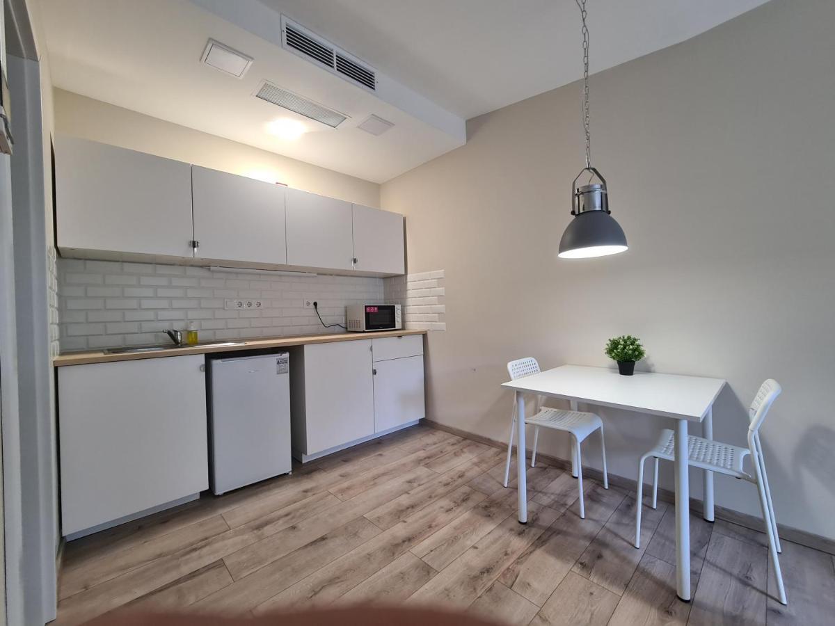 Oet Fenyo Apartmanhaz Siófok Buitenkant foto
