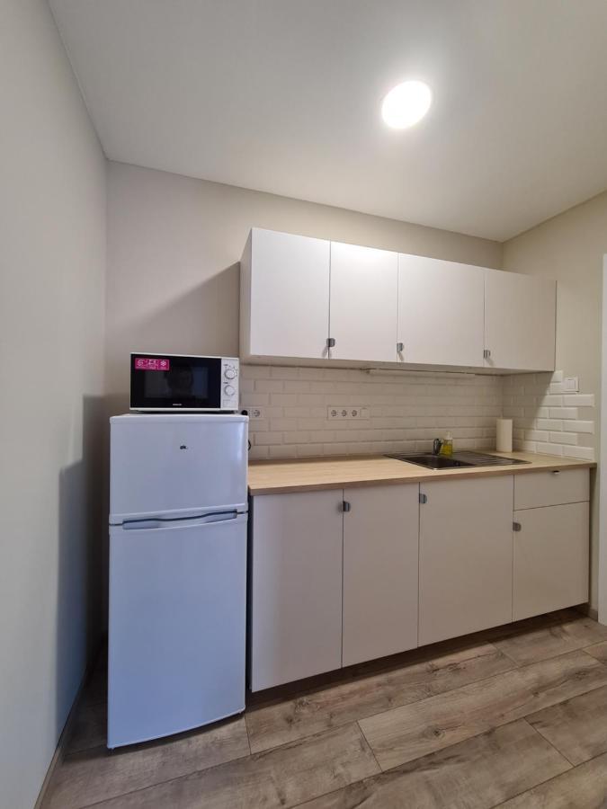 Oet Fenyo Apartmanhaz Siófok Buitenkant foto