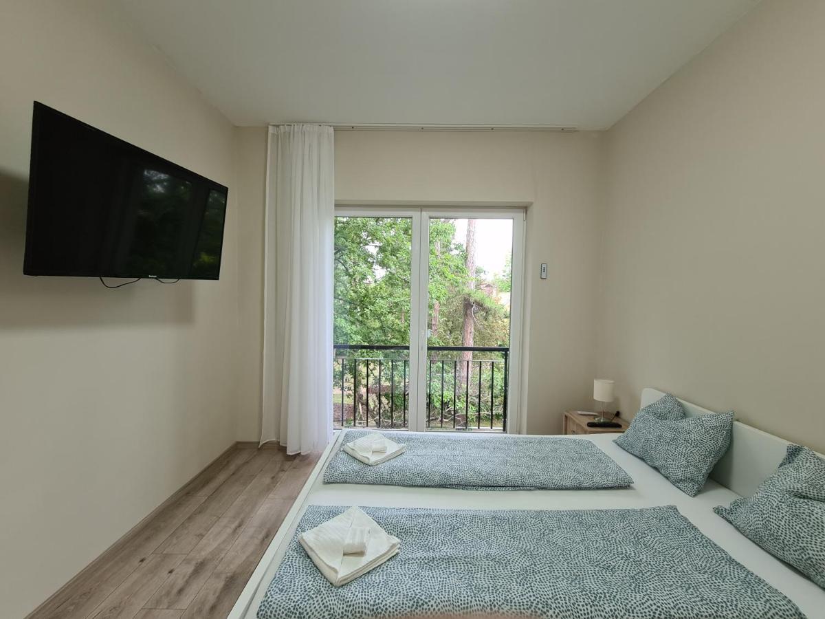 Oet Fenyo Apartmanhaz Siófok Buitenkant foto