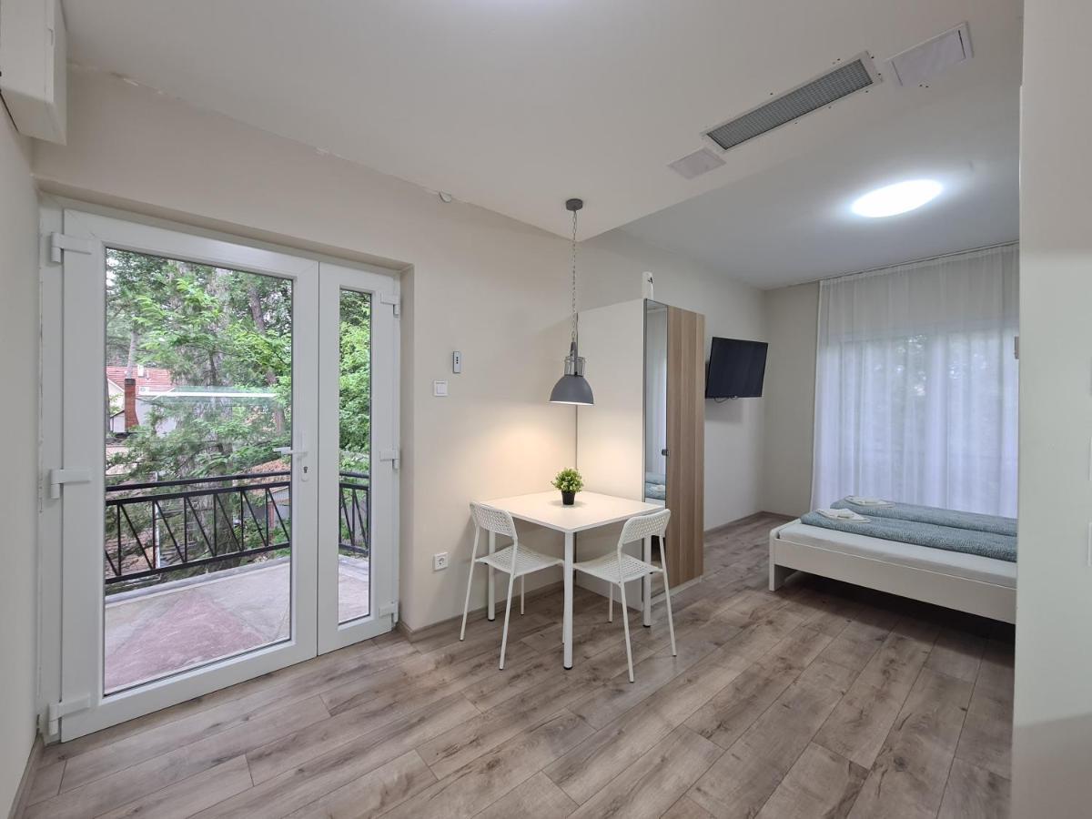 Oet Fenyo Apartmanhaz Siófok Buitenkant foto