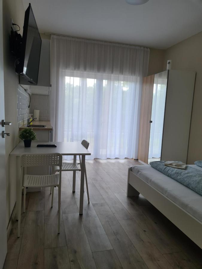 Oet Fenyo Apartmanhaz Siófok Buitenkant foto