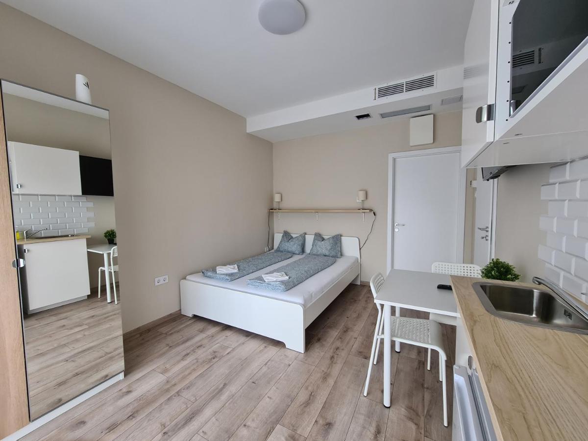 Oet Fenyo Apartmanhaz Siófok Buitenkant foto