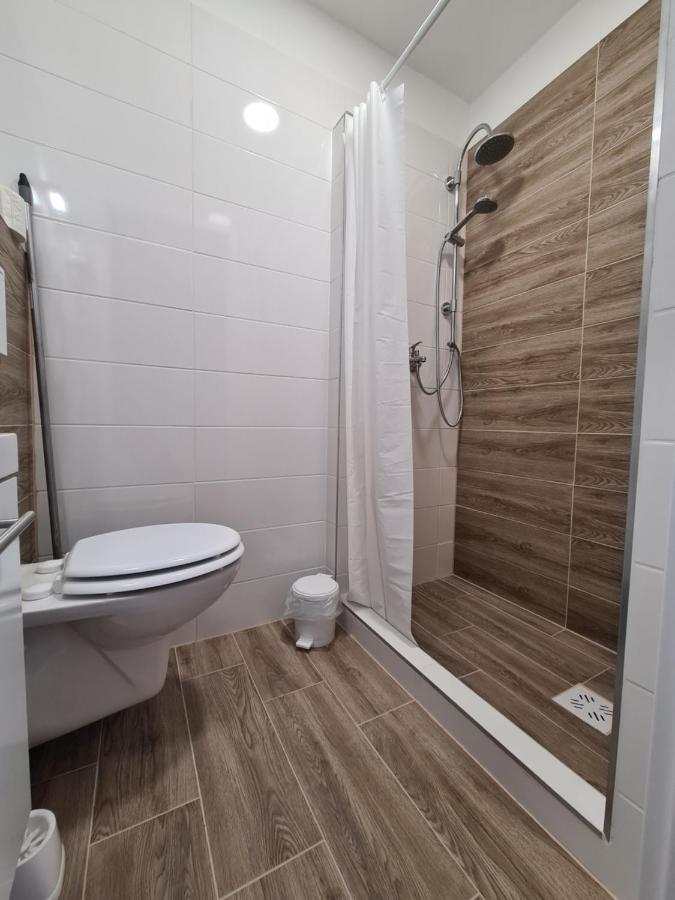 Oet Fenyo Apartmanhaz Siófok Buitenkant foto
